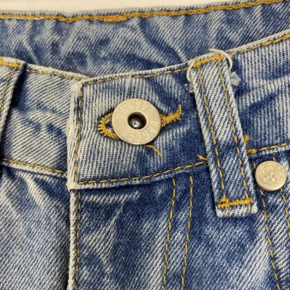 The Ragged Priest Lightwash Mom Jeans - Picture 4 of 10